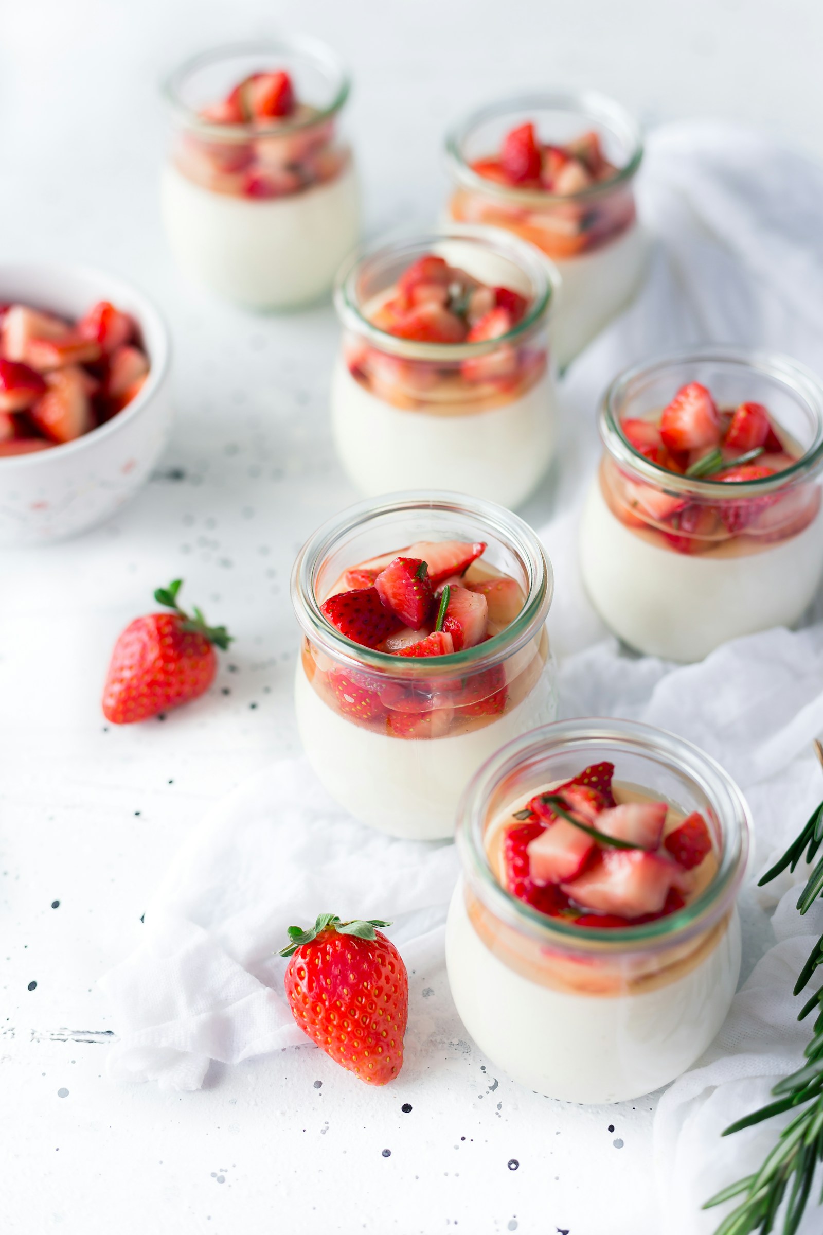 Yogurt stabilization — gums and starches